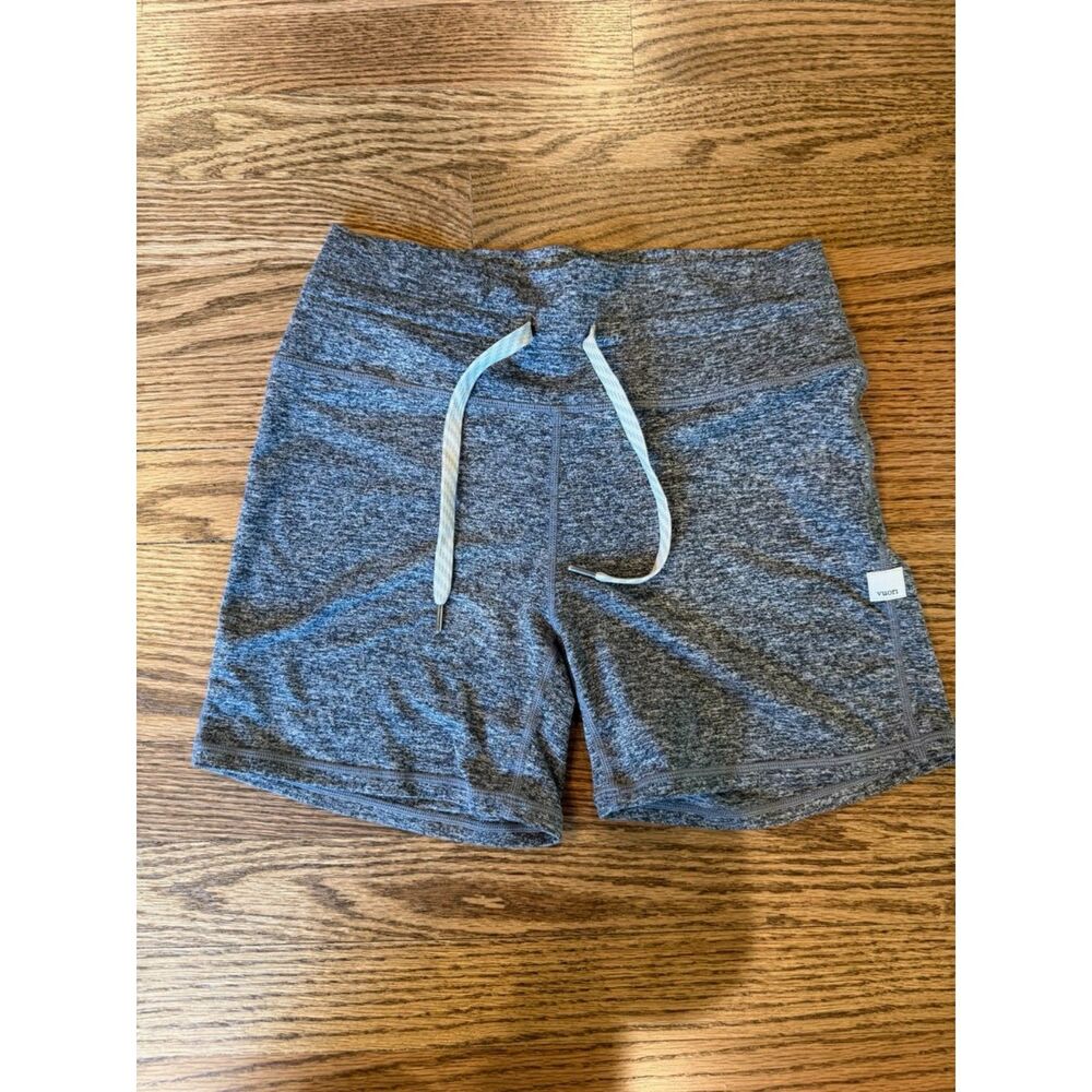 Vuori Halo Vintage Short — Heather Grey | XS